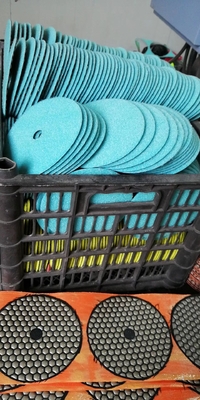 5'' 125mm Honeycomb Velcro Backed Concrete Terrazzo Marble Granite Engineered Stone Resin Bond Diamond Dry Polishing Pads For Handheld Electric Angle Grinders or Air Grinders